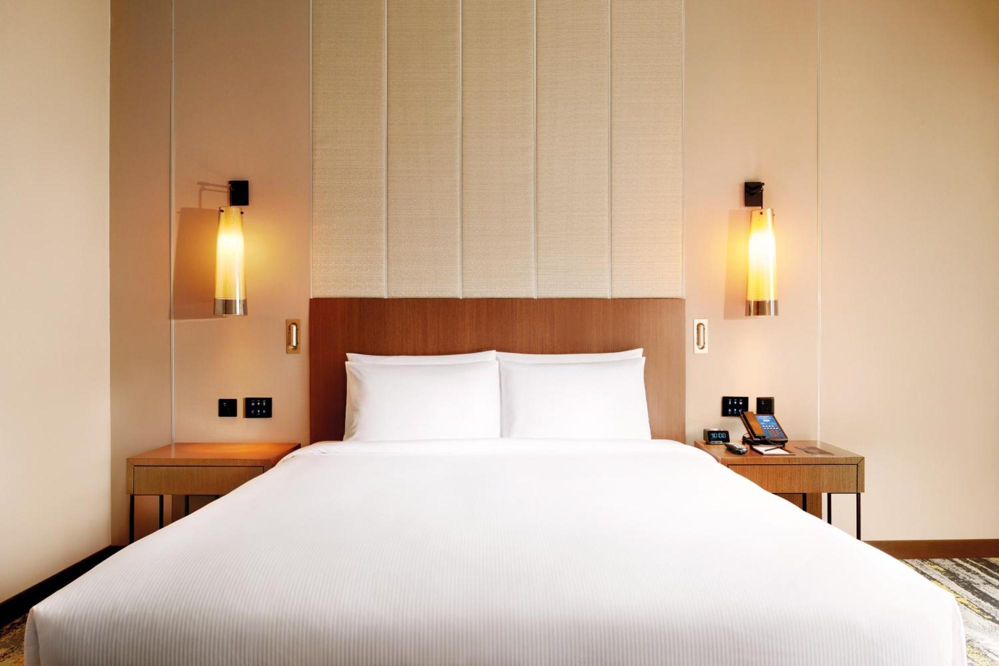 Hilton Hotel 5*